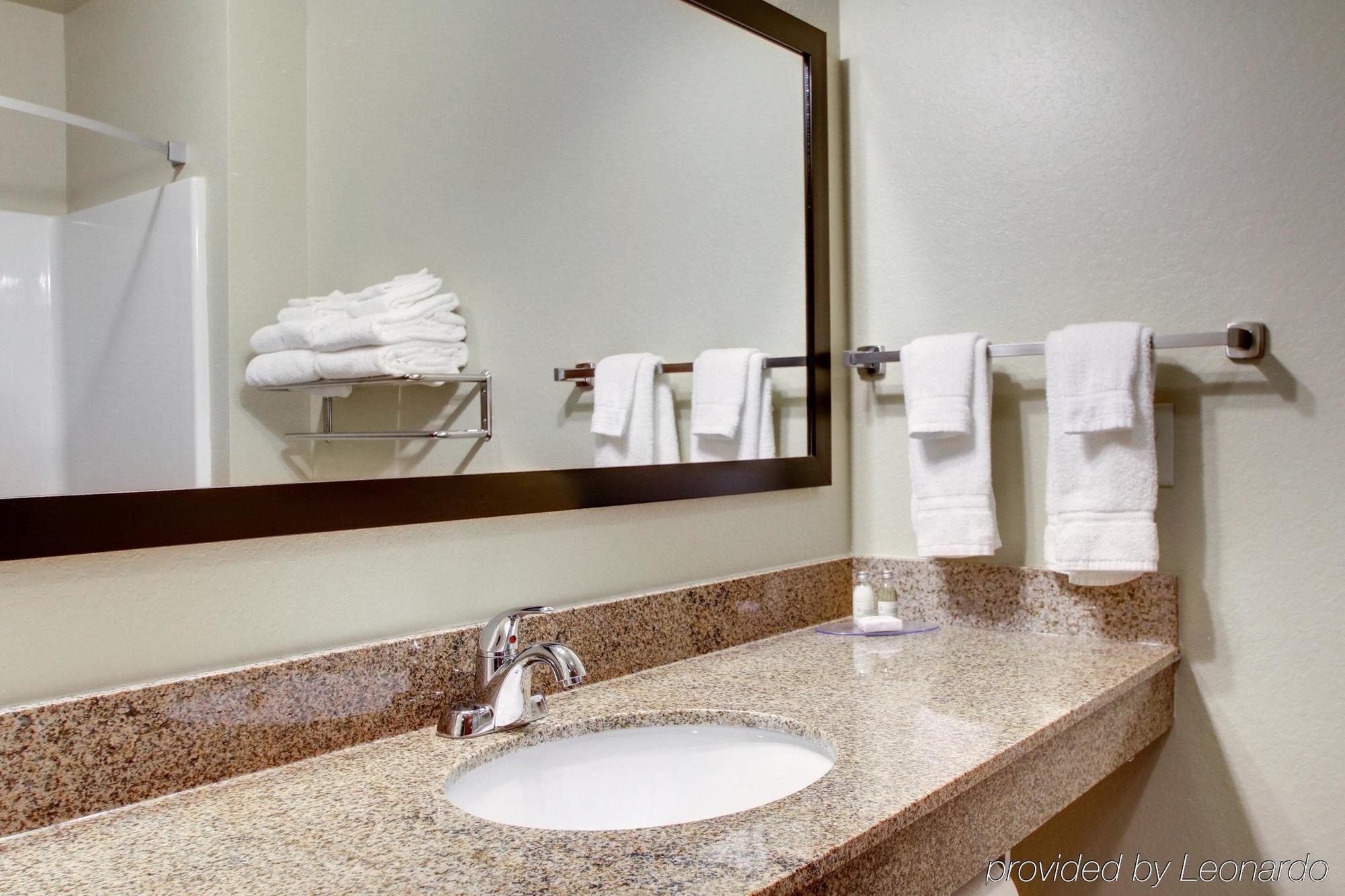 Cobblestone Inn & Suites - Schuyler ภายนอก รูปภาพ
