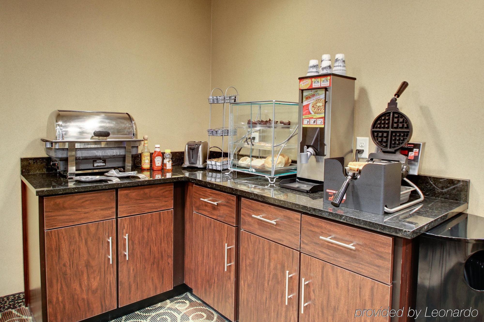 Cobblestone Inn & Suites - Schuyler ภายนอก รูปภาพ