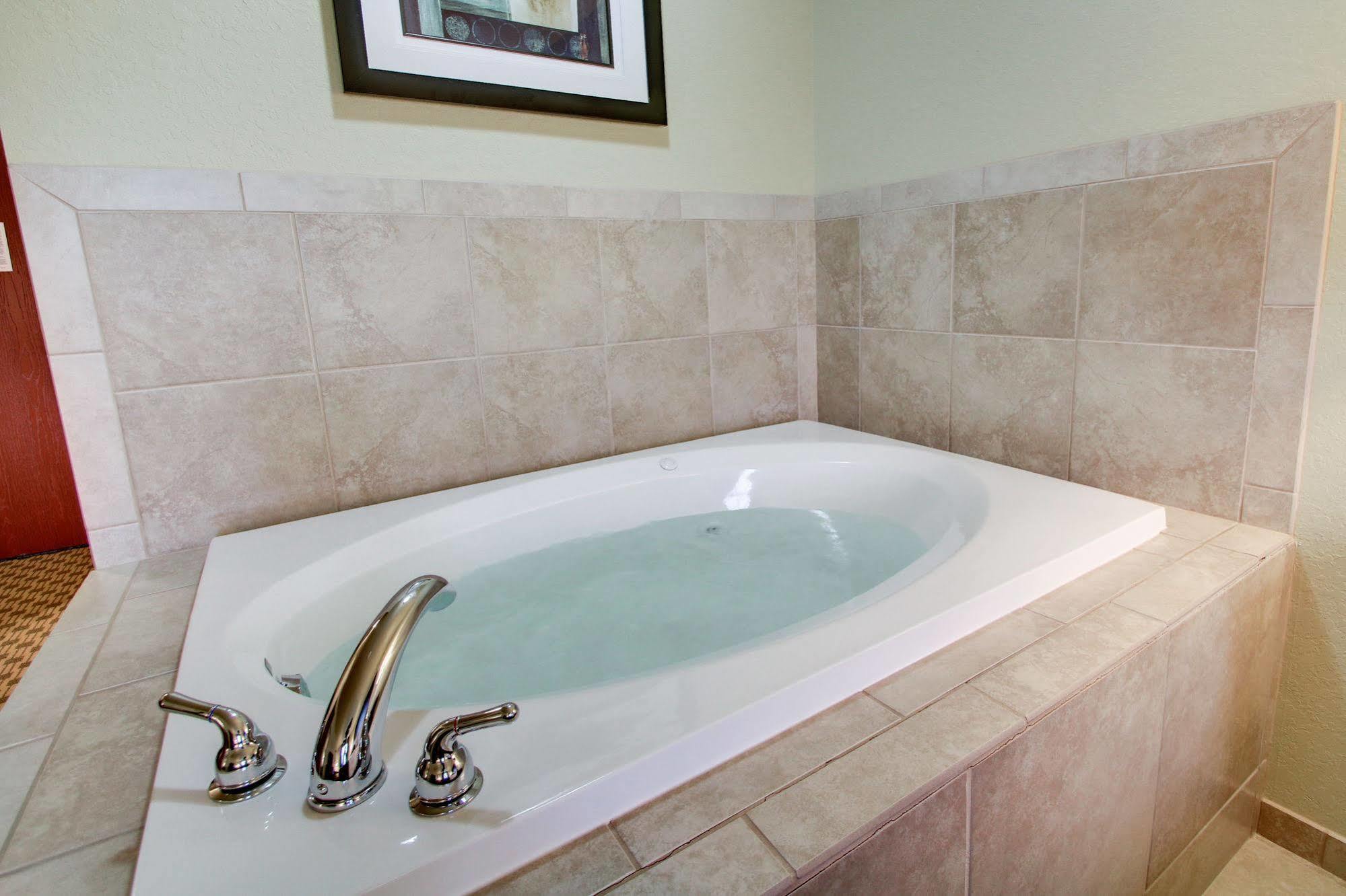 Cobblestone Inn & Suites - Schuyler ภายนอก รูปภาพ