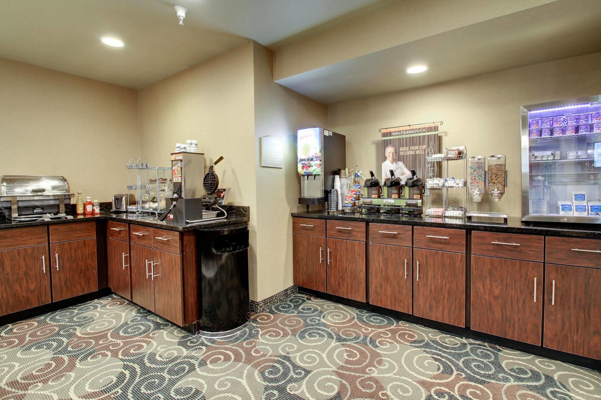 Cobblestone Inn & Suites - Schuyler ภายนอก รูปภาพ