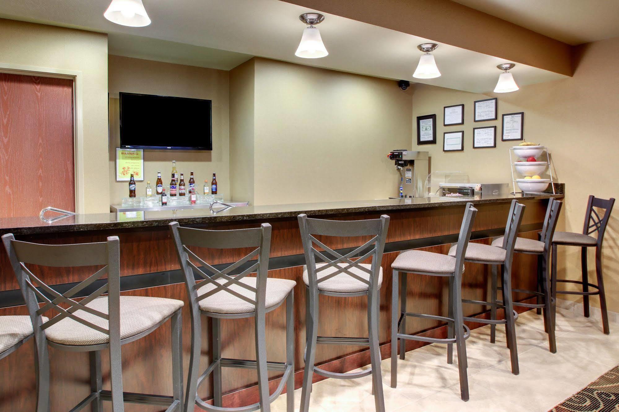 Cobblestone Inn & Suites - Schuyler ภายนอก รูปภาพ